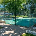 Queen Nelly Park ホテル キテン