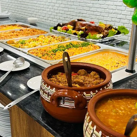 Отель Queen Nelly Park