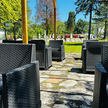Hotel Queen Nelly Park 4*