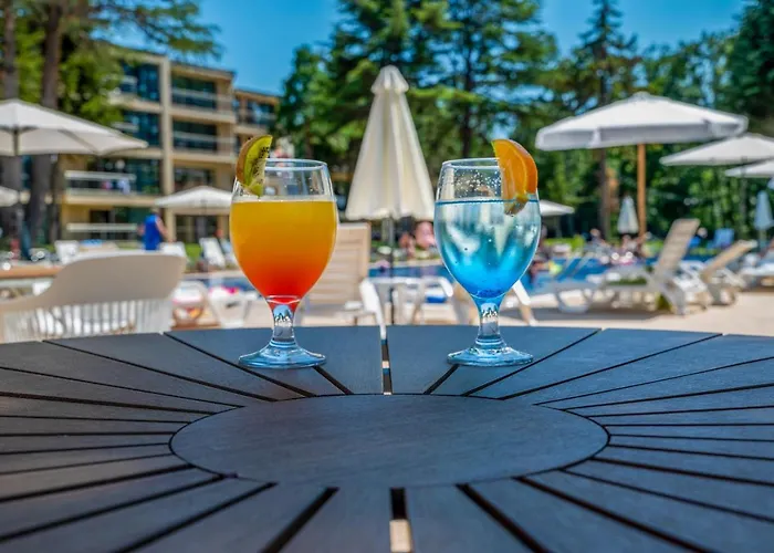 Queen Nelly Park Naousa