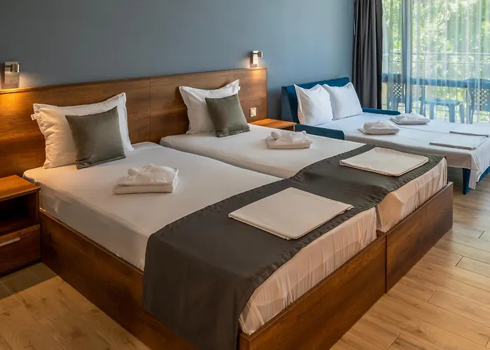 Queen Nelly Park Otel Naousa