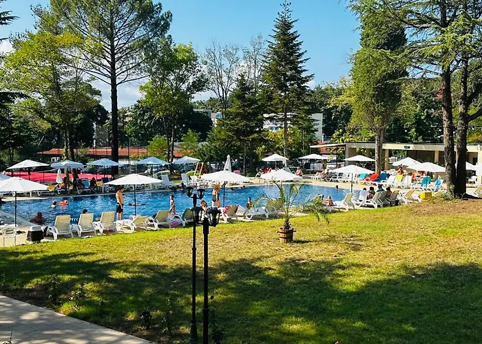 куин нели парк