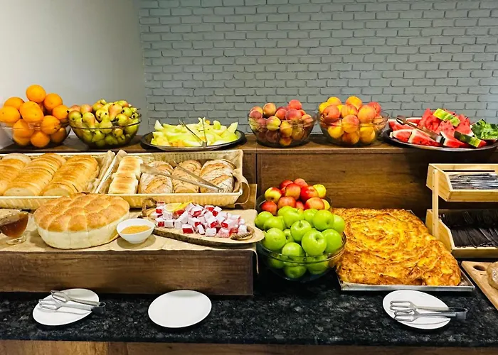 Queen Nelly Park Otel