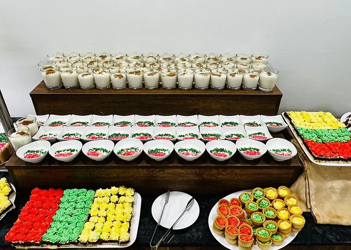 Отель Queen Nelly Park Китен