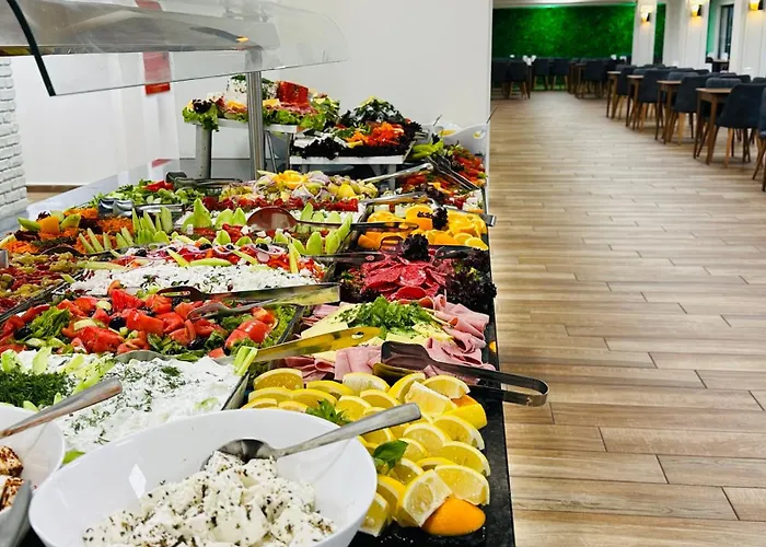 Хотел куин нели парк 4*