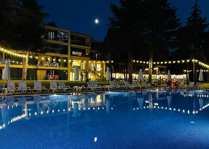 Queen Nelly Park Otel Naousa