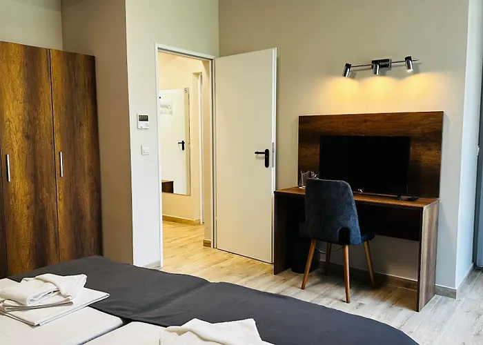 куин нели парк 4*