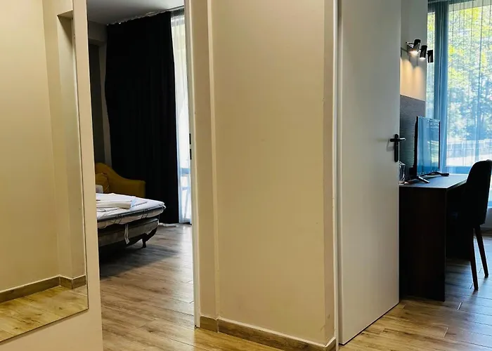 куин нели парк