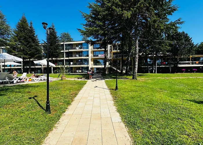Otel Queen Nelly Park Naousa
